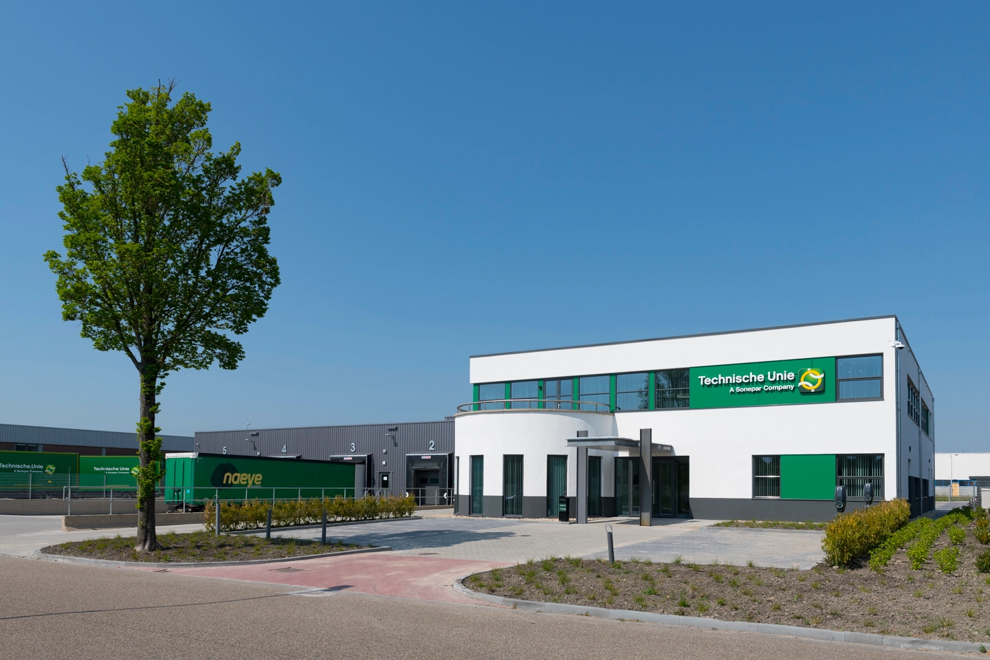 Bedrijfspand voor Technische Unie